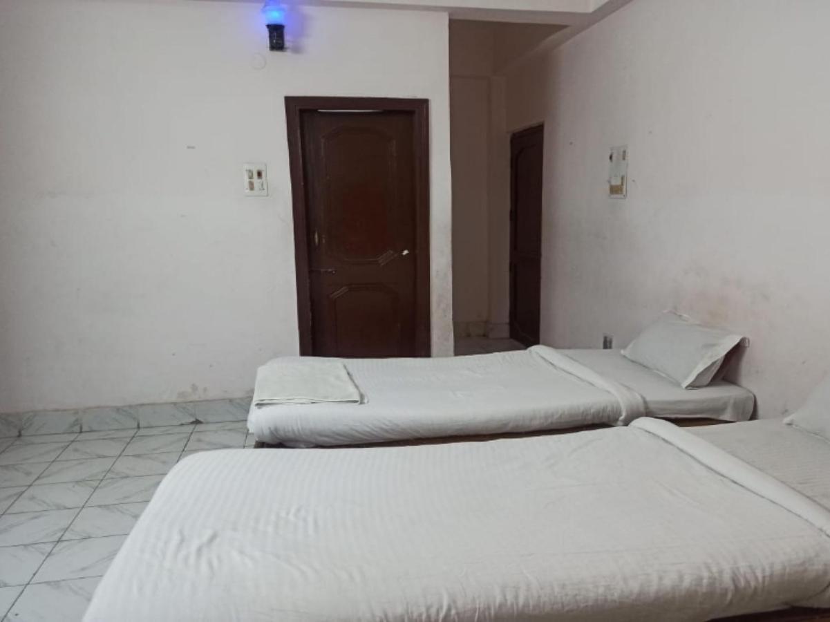 Oyo 80830 Hotel Buddha International Bodh Gaya Exterior foto